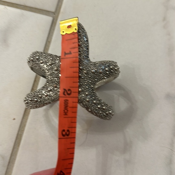 Cute Starfish Cuff Bracelet - Picture 5 of 6